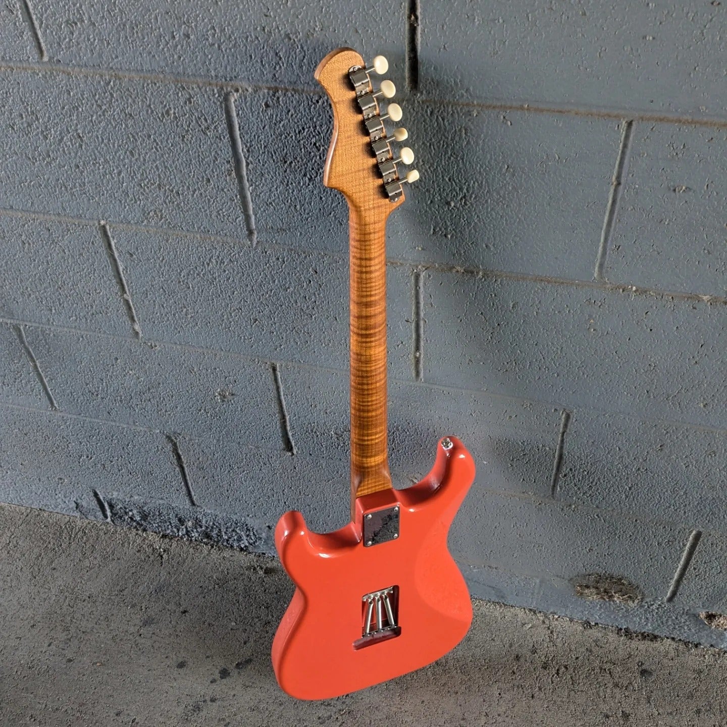 Stray Hawk - Fiesta Red