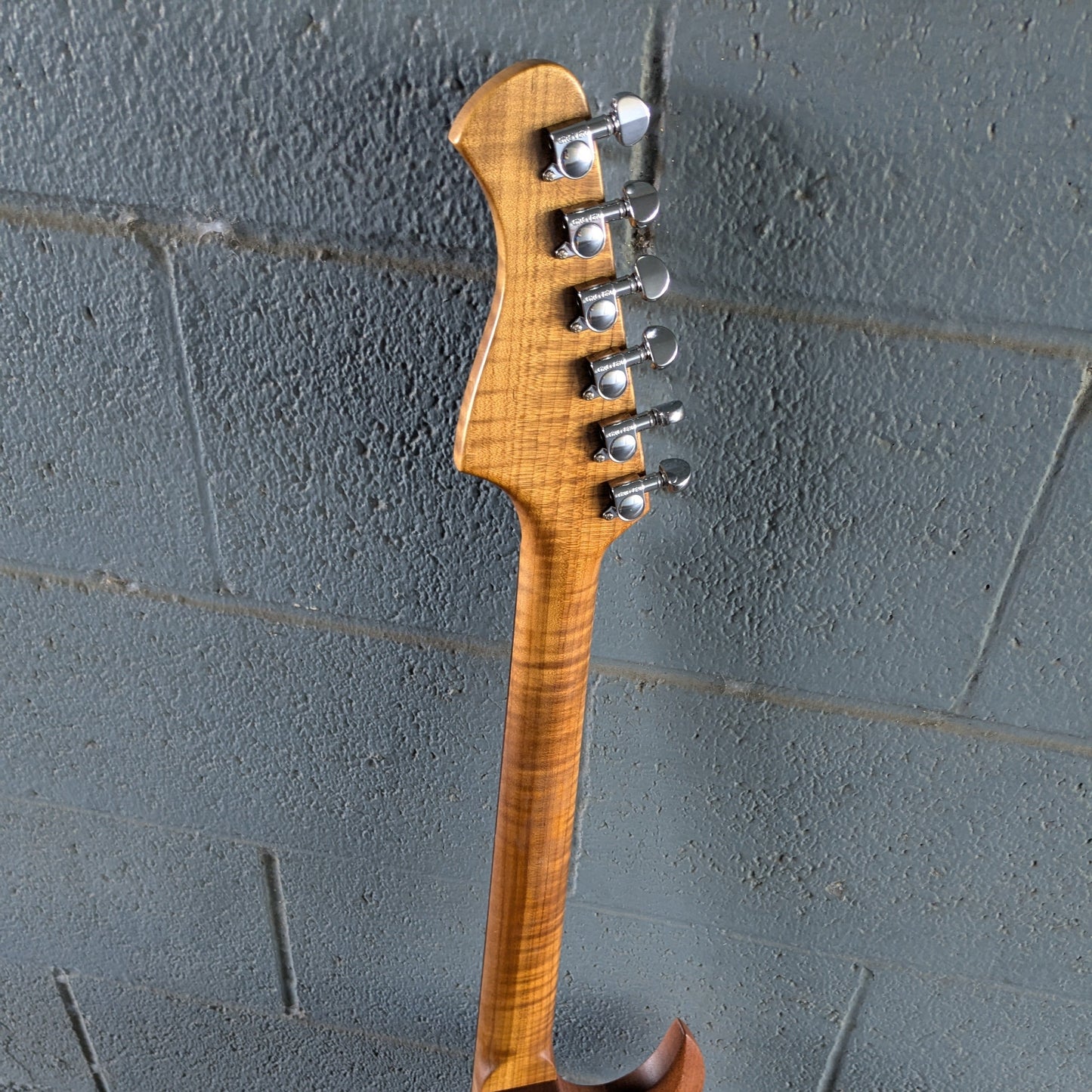 Battle Hawk - Mahogany